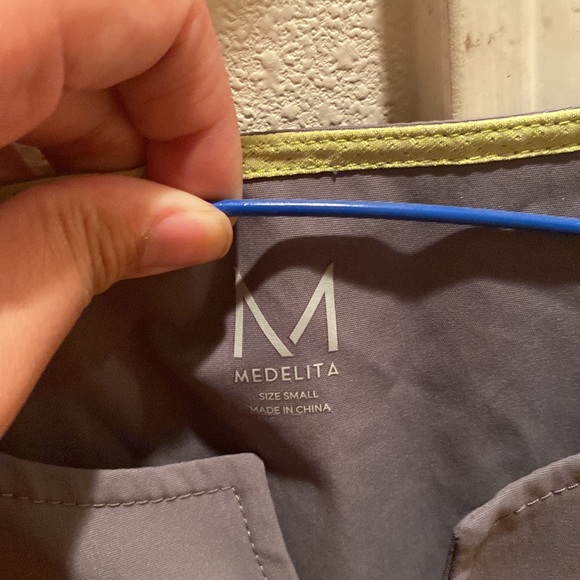 Medelita gray horizon scrub top, worn twice - Picture 3 of 3